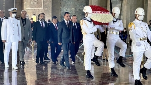 UESKON 'dan Anıtkabir'e Resmî Ziyaret