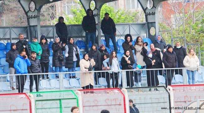 BEYKOZ'UN TEK KADIN TARAFTAR GRUBU BAKIN HANGİ TAKIMDA!