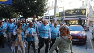 Mavi Yelekliler Zeytinburnu'nda Demokrasi Atılım Derhal Bugün dedi