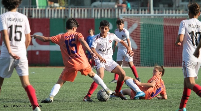 PAŞABAHÇE U14 GENÇLERİ 3 PUANLA BAŞLADI 2-0