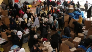 ATAŞEHİR'DEN YOLA ÇIKAN YARDIM TIR'LARI BÖLGELERE ULAŞTI