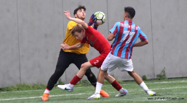 PAŞABAHÇESPOR U18 GENÇLERİ NEŞELİ Mİ NEŞELİ 2-0