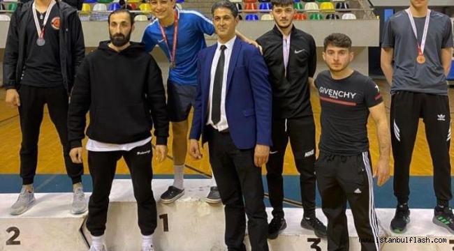 BEYKOZ SPOR KİCK BOKS TAKIMI 8 MADALYA İLE GURUR YAŞATTI