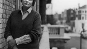 İNGİLİZ FİLOZOF VE YAZAR IRIS MURDOCH'UN TÜM KÜLLİYATI BASILIYOR