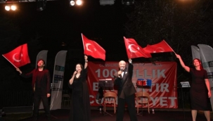 BEŞİKTAŞ BELEDİYESİ '100 YILLIK BİR AŞKTIR CUMHURİYET' KONSERİ DÜZENLEDİ!