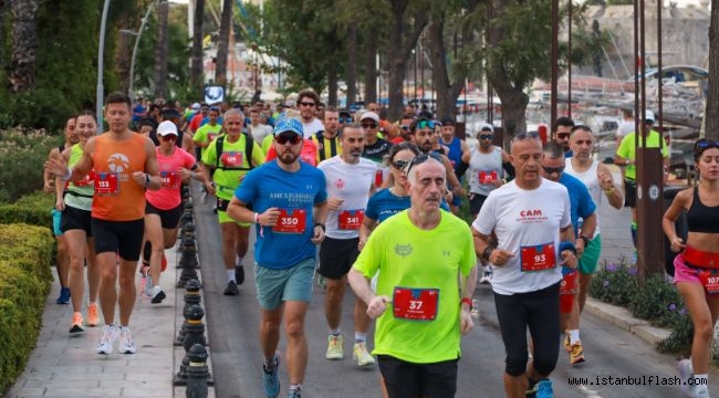 UNDER ARMOUR BODRUM YARI MARATONU TAMAMLANDI