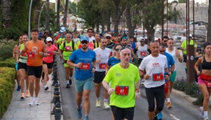 UNDER ARMOUR BODRUM YARI MARATONU TAMAMLANDI