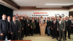 ZAFER PARTİSİ: "GENEL BAŞKANIMIZIN VATAN SEVDALISI OLDUĞUNU GÖRMEMEK AYMAZLIKTIR"