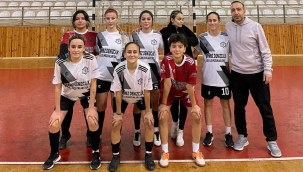 BEYKOZ'UN OKULLU KIZLARI FUTSAL'DA FİNALLERE KALDI