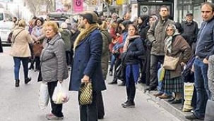 KADIKÖY-PENDİK HATTINDA İETT OTOBÜS SAYISININ AZ OLMASI VATANDAŞI İSYAN ETTİRİYOR