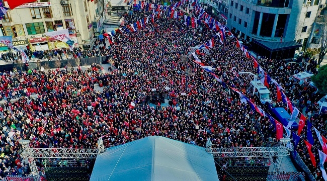 MALTEPE 'CUMHURİYET MEYDANI'NA KAVUŞTU