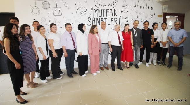 CUMHURİYETKÖY'DE ÖĞRENCİLERDEN TÜRK MUTFAĞI YARIŞMASI HEYECANI VARDI