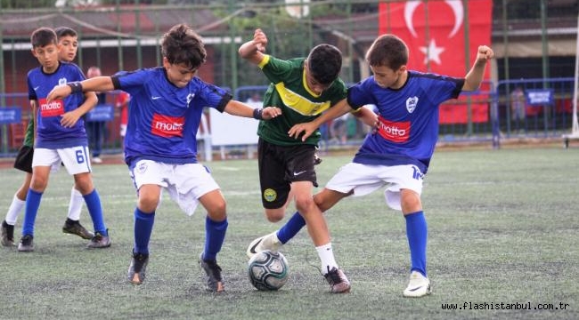 PAŞABAHÇE STADINDA ZAFER KUPASI MAÇLARI RENKLİ Mİ RENKLİ GEÇTİ