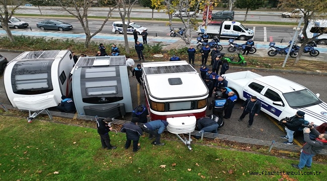 MALTEPE'DE PARK HALİNDEKİ KARAVANLAR KALDIRILIYOR