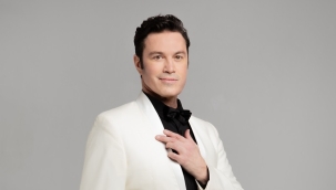 ÜNLÜ TENOR MARIO FRANGOULIS, PIU ENTERTAINMENT ORGANİZASYONUYLA 14 ARALIK'TA SENFONİ ORKESTRASI EŞLİĞİNDE VOLKSWAGEN ARENA'DA