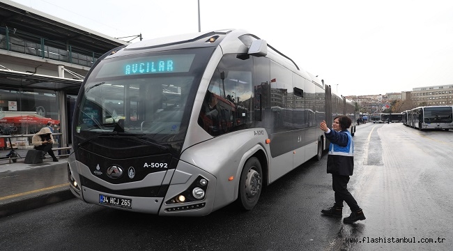 İETT'DE İLK KADIN METROBÜS DENETİM AMİRİ GÖREVE BAŞLADI