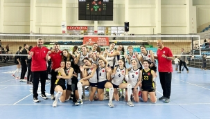 BEYKOZ BELEDİYESİ KADIN VOLEYBOL TAKIMI SEZONU KAPATTI