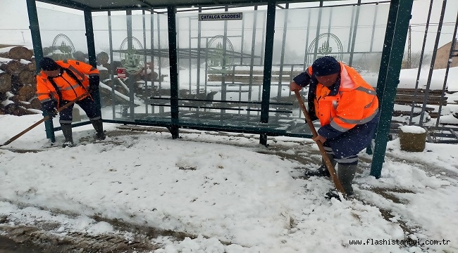 İSTANBUL'DA KAR KALINLIĞI 40 CM'YE ULAŞTI