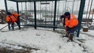 İSTANBUL'DA KAR KALINLIĞI 40 CM'YE ULAŞTI