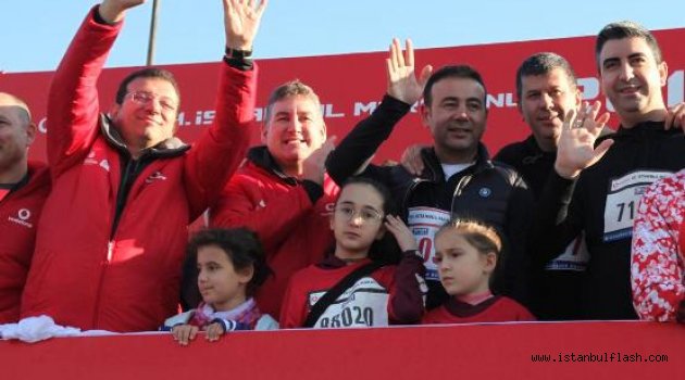 Beşiktaş'ın da ev sahipleri arasında olduğu 41.İstanbul maratonu gerçekleşti.