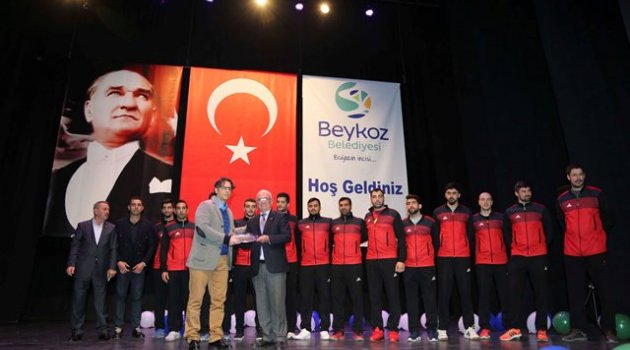 Beykoz Kent Konseyi ve BİSK'ten Spor Ödülleri Gecesi