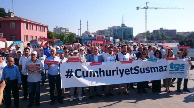 Cumhuriyet çalışanları davası başladı.