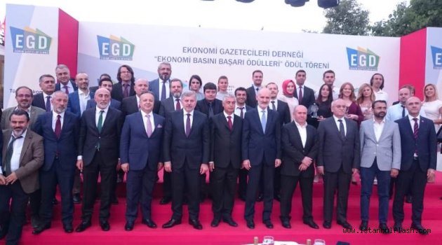 EKONOMİ BASININDA EN BAŞARILI 22 GAZETECİYE DE ÖDÜLLERİ VERİLDİ