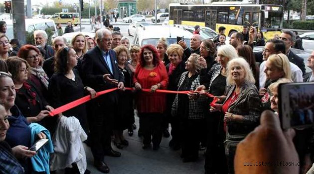 Ressam Feriha Gökçen Özsarıkamış'tan "Yeni Yıla Merhaba" Sergisi…