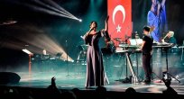 Aşkın Nur Yengi'den Öğretmenlere Özel Konser