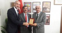 Mahmut Ekşi'ye Onur Ödülü